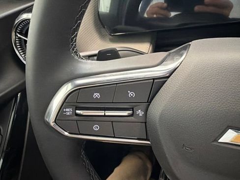 New 2027 Chevrolet Equinox LT w/ Convenience Package II AWD/4WD image 33
