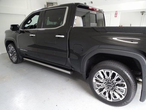 Used 2024 GMC Sierra 1500 Denali Ultimate AWD/4WD image 21