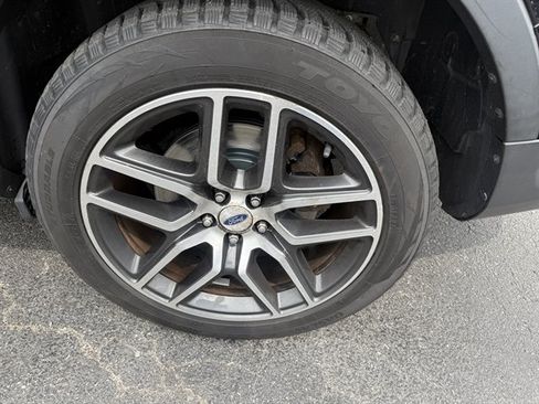 Used 2019 Ford Explorer Sport w/ Equipment Group 401A AWD/4WD image 37