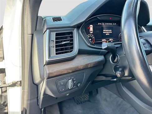 Used 2018 Audi Q5 2.0T Premium Plus w/ Premium Plus Package image 11