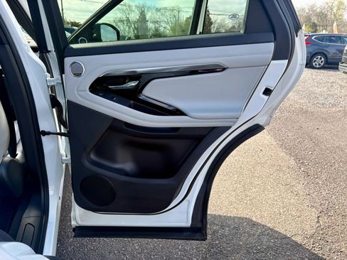 Used 2021 Land Rover Range Rover Evoque SE image 14