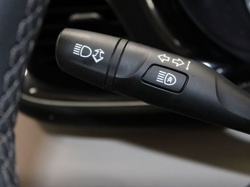 Used 2023 Buick Envision Essence AWD/4WD image 36