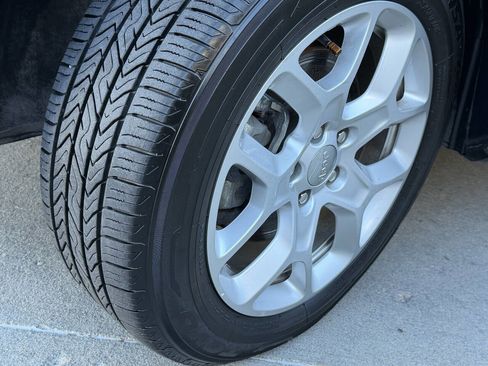 Used 2017 Jeep Renegade Latitude w/ Cold Weather Group image 13