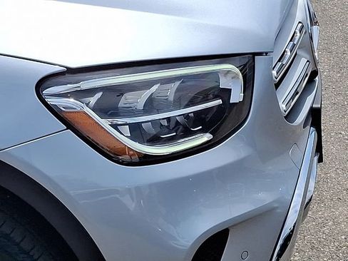 Used 2022 Mercedes-Benz GLC 300 4MATIC w/ Multimedia Package Lite image 30