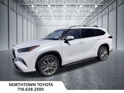 Used 2023 Toyota Highlander Platinum