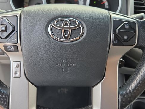 Used 2015 Toyota Tacoma PreRunner w/ SR5 Package RWD image 22