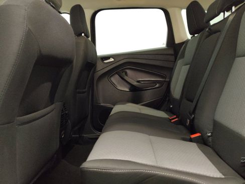 Used 2018 Ford Escape SE FWD image 18