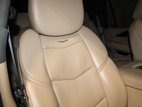 Used 2019 Cadillac Escalade Platinum AWD/4WD image 39