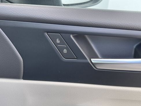 New 2025 Volkswagen Jetta SE image 30