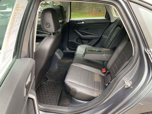 Used 2023 Volkswagen Jetta SE FWD image 23