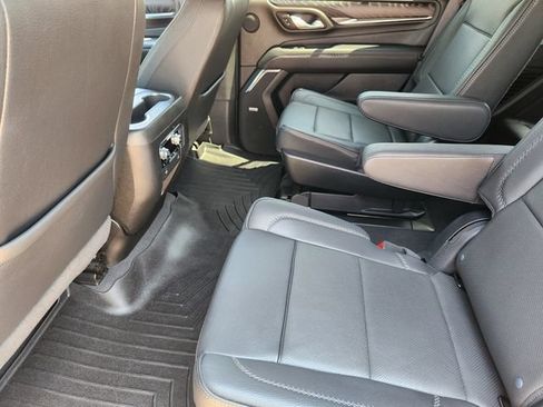 Used 2023 GMC Yukon Denali w/ LPO, Floor Liner Package AWD/4WD image 30