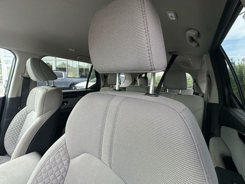 Used 2023 Honda Pilot LX image 7