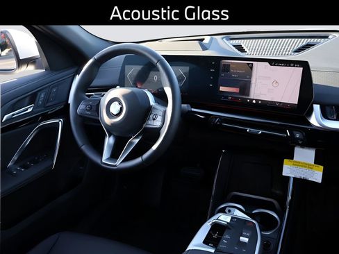 Certified 2025 BMW X2 xDrive28i w/ Technology Package image 15