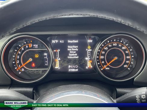 Used 2019 Jeep Wrangler Unlimited Sahara w/ Safety Group image 16