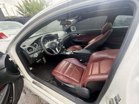 Used 2012 Mercedes-Benz C 250 Coupe image 4
