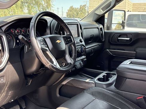 Used 2020 Chevrolet Silverado 2500 LTZ AWD/4WD image 10
