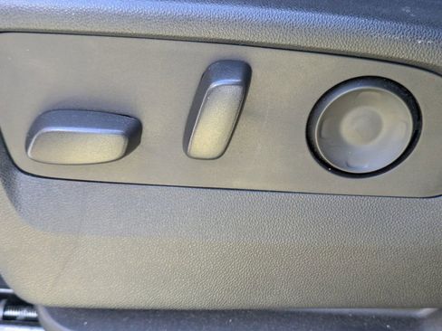 Used 2023 Chevrolet Tahoe High Country image 23