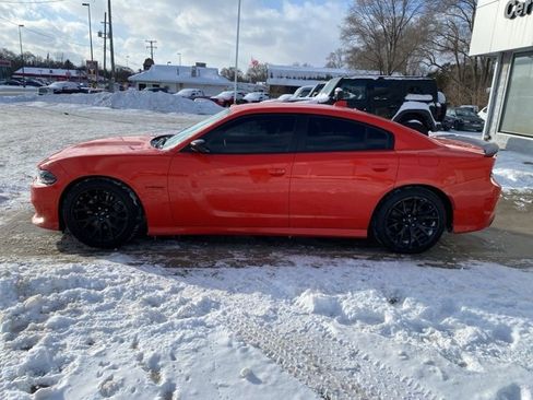 Used 2022 Dodge Charger R/T w/ Plus Group image 7