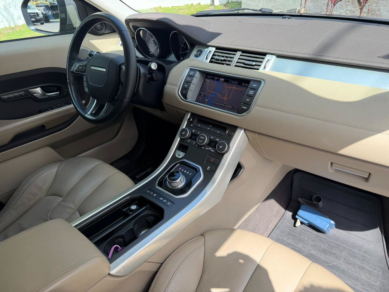 Used 2013 Land Rover Range Rover Evoque Pure Plus AWD/4WD image 46