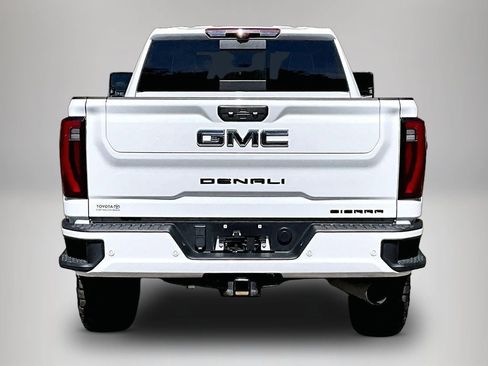 Used 2024 GMC Sierra 2500 Denali Ultimate image 6