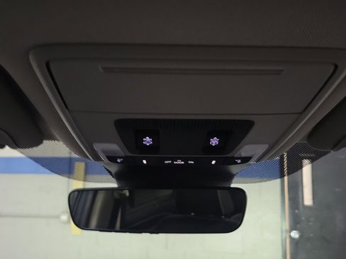 Certified 2024 Honda Pilot Elite image 38