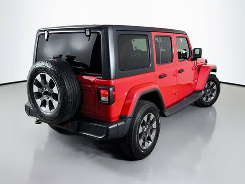 Used 2019 Jeep Wrangler Unlimited Sahara w/ Dual Top Group AWD/4WD image 7