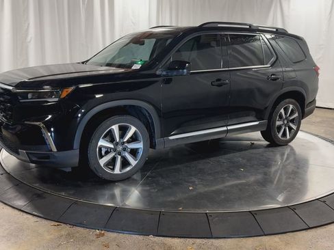 Certified 2023 Honda Pilot Touring image 6