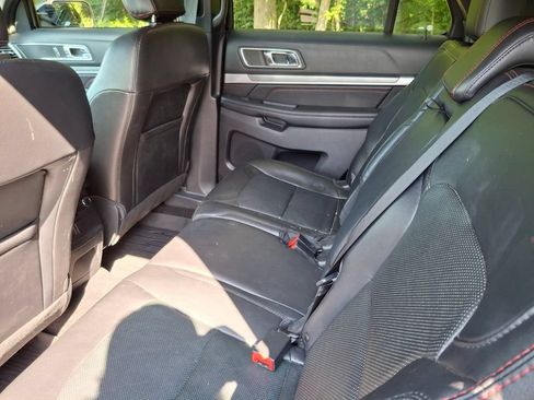 Used 2018 Ford Explorer Sport w/ Ford Safe & Smart Package AWD/4WD image 8