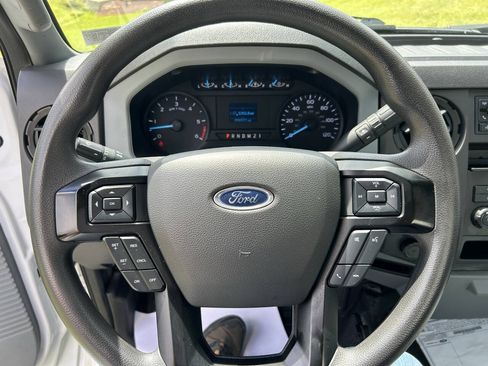 Used 2023 Ford F650 2WD Regular Cab Super Duty image 49