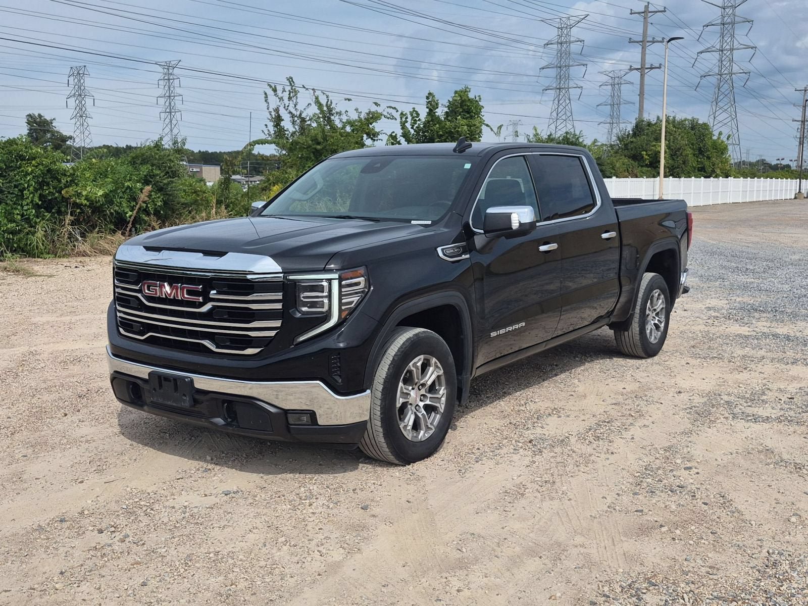 Used 2025 GMC Sierra 1500 SLT RWD image 10