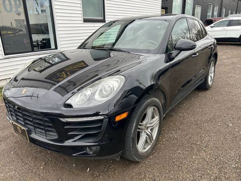 Used 2017 Porsche Macan S AWD/4WD image 2