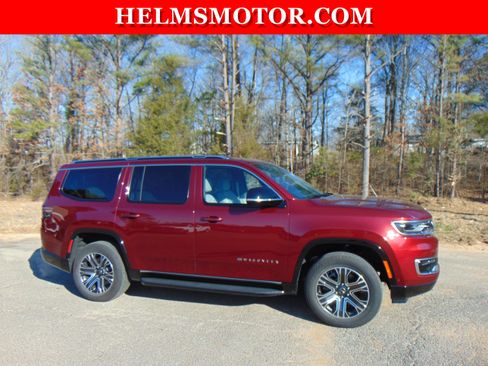 Certified 2025 Jeep Wagoneer 4WD image 11