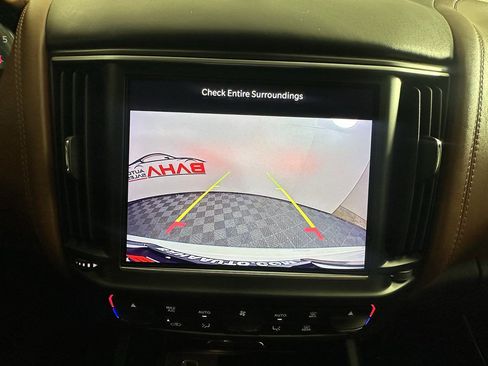 Used 2021 Maserati Levante image 37