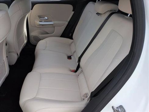 Used 2025 Mercedes-Benz GLA 250 image 19