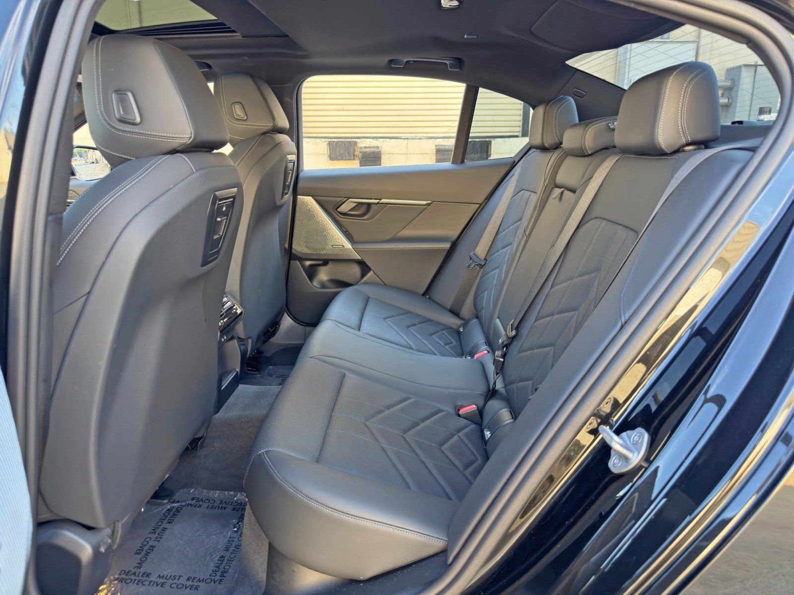 Used 2024 BMW 530i w/ Convenience Package RWD image 48