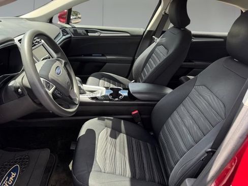 Used 2016 Ford Fusion SE FWD image 10