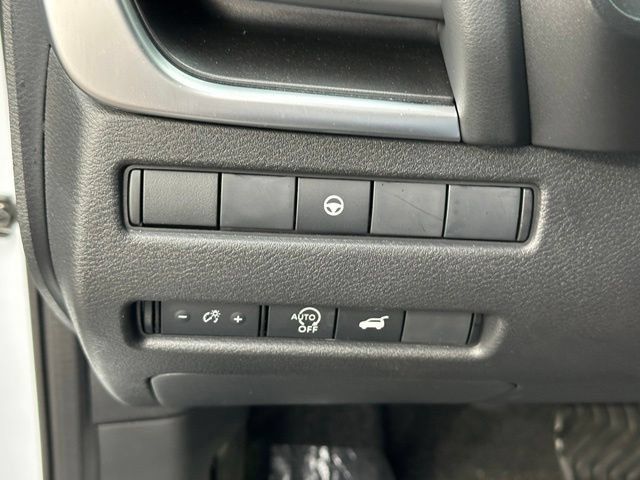 Certified 2025 Nissan Rogue SV AWD/4WD image 21