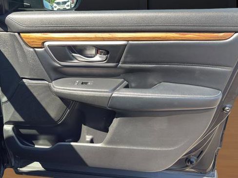 Used 2017 Honda CR-V Touring image 23