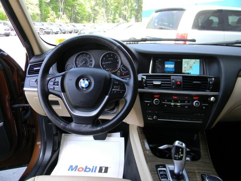 Used 2017 BMW X3 xDrive28i AWD/4WD image 17