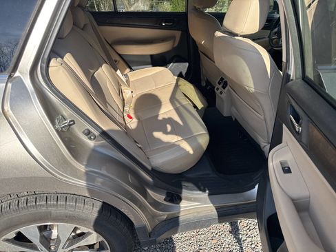 Used 2015 Subaru Outback 2.5i Limited AWD/4WD image 16