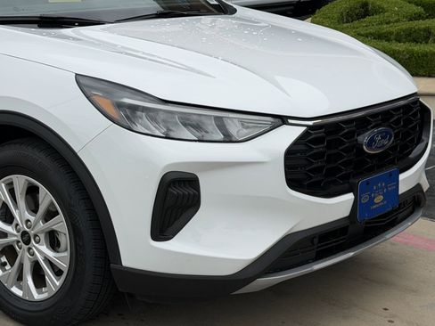 Certified 2024 Ford Escape Active FWD image 10