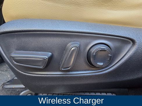 Used 2021 Toyota Sienna XLE w/ XLE Plus Package FWD image 18