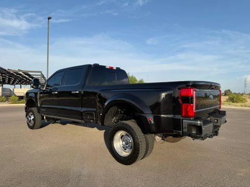 Used 2023 Ford F350 Lariat w/ Lariat Ultimate Package AWD/4WD image 9