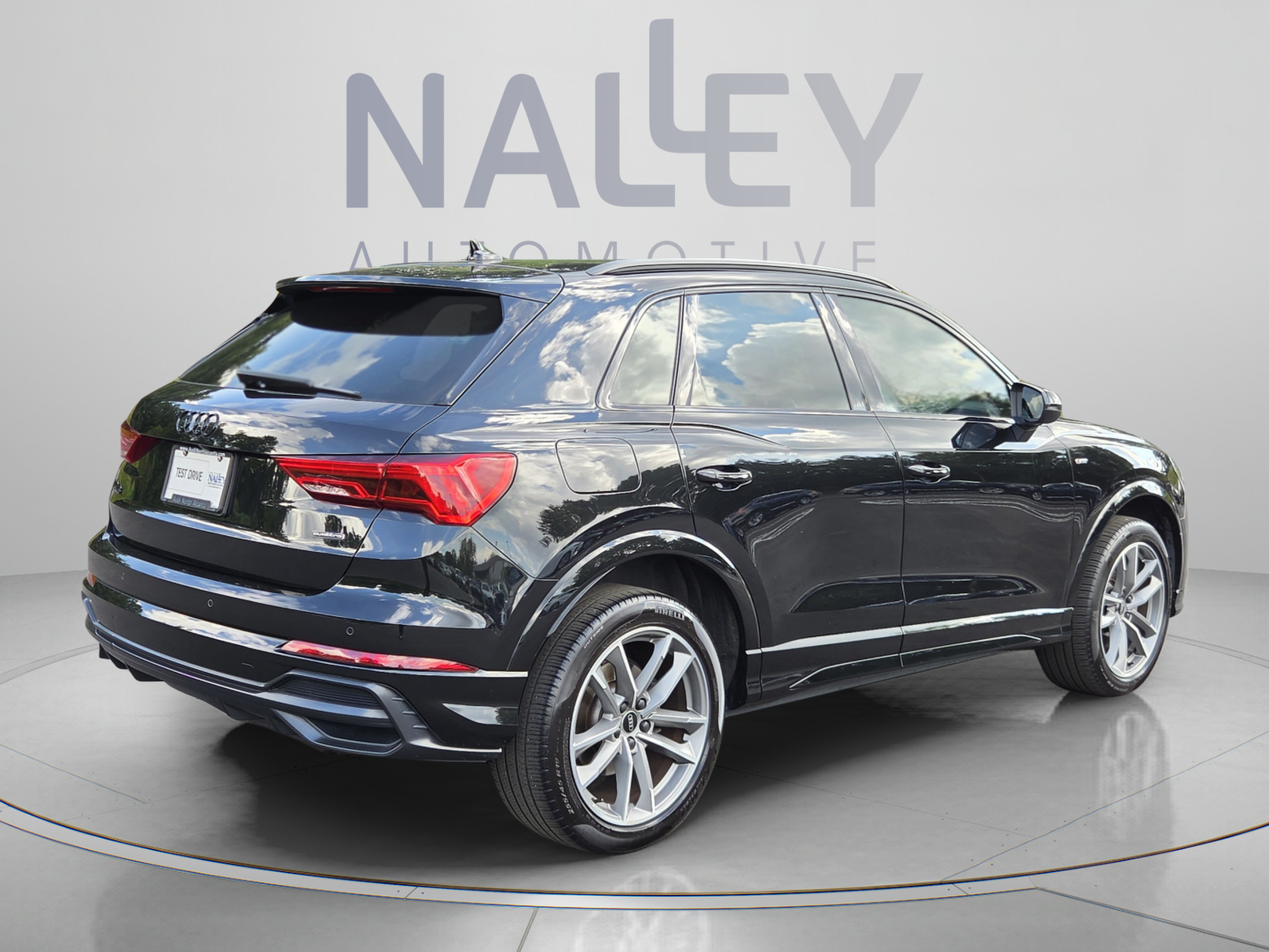 Used 2022 Audi Q3 2.0T Premium Plus AWD/4WD image 5