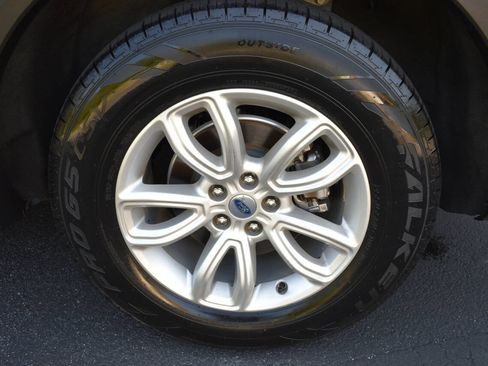 Used 2020 Ford Explorer 4WD w/ Class III Trailer Tow Package image 44