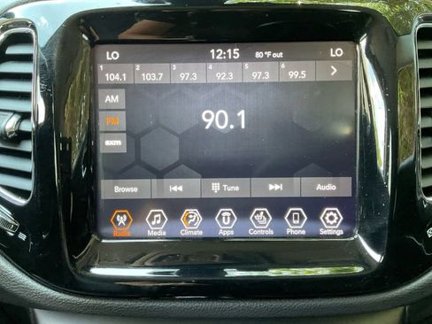 Used 2021 Jeep Compass Limited FWD image 19