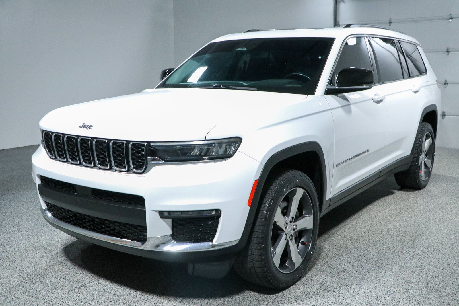 Used 2021 Jeep Grand Cherokee L Limited RWD image 34