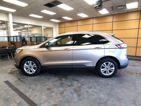 Certified 2020 Ford Edge SEL w/ Convenience Package image 4