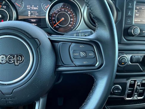 Used 2018 Jeep Wrangler Unlimited Sport S AWD/4WD image 12