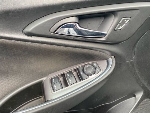 Used 2020 Chevrolet Malibu LT FWD image 32
